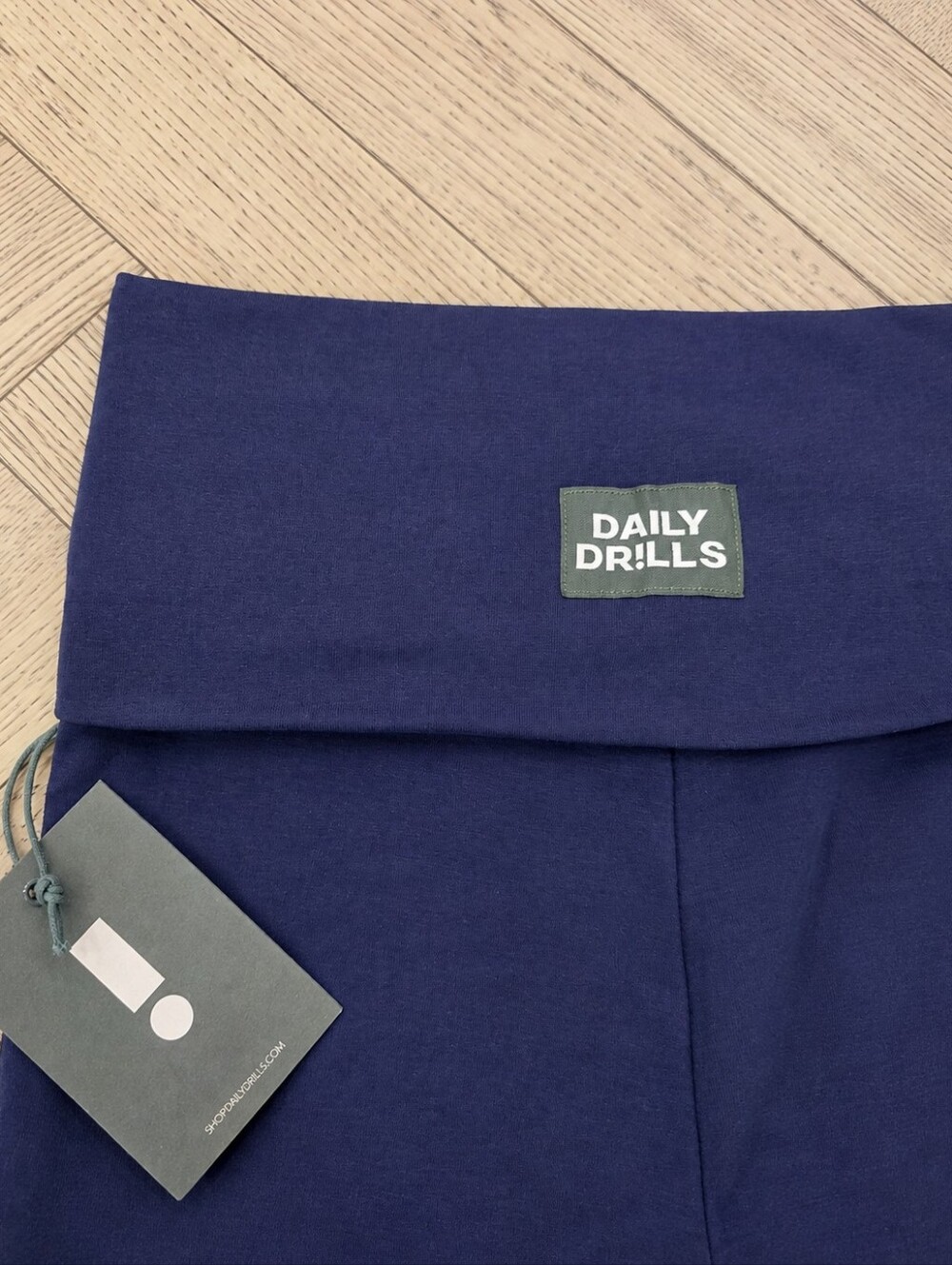 SOLD OUT Parke Cake Batter Mockneck S/M + Daily Drills Navy Foldover Pants S - Picture 5 of 8